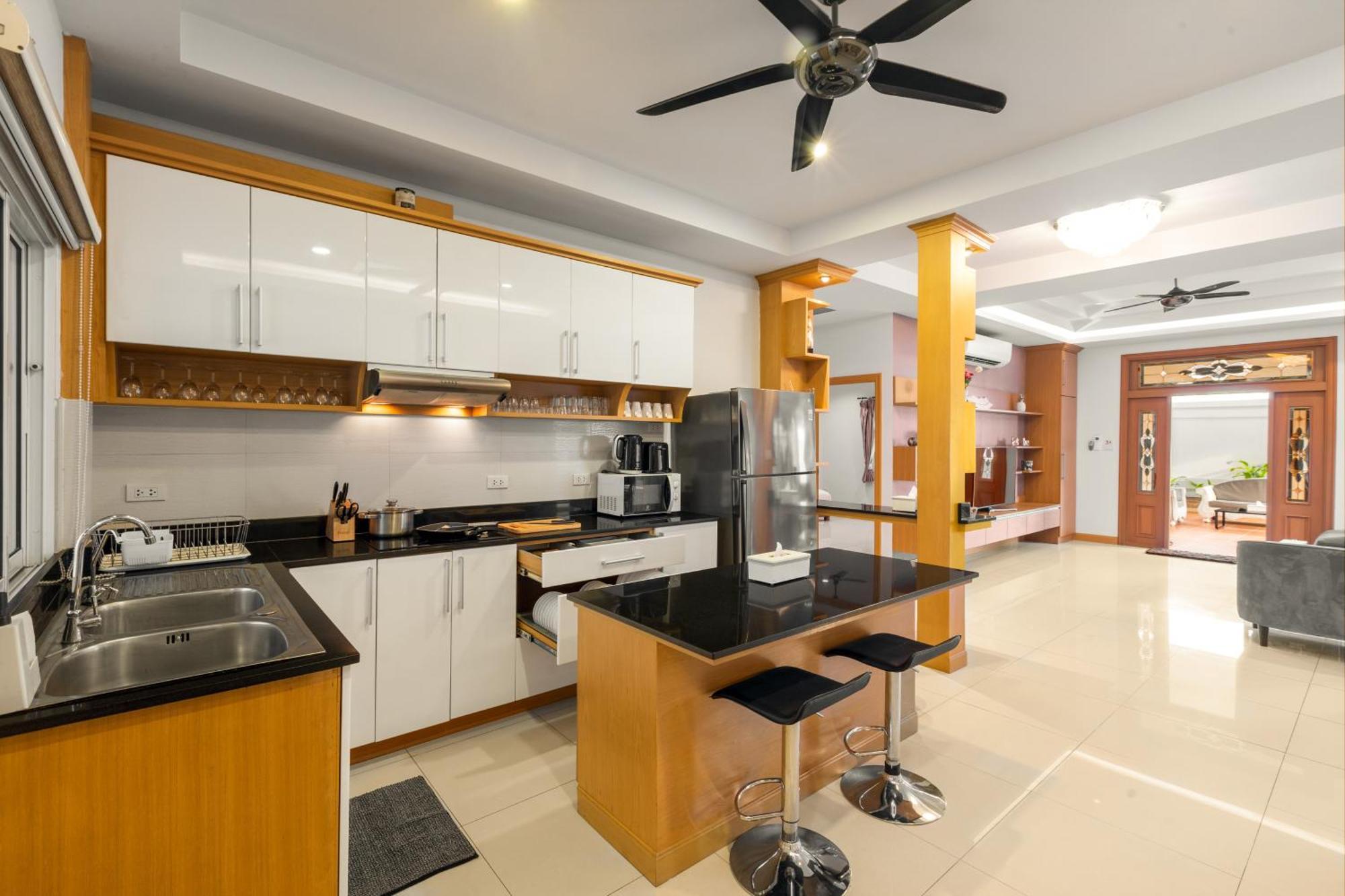 Pattaya Private Villa - Pool,Sauna,Snooker,Bbq 外观 照片